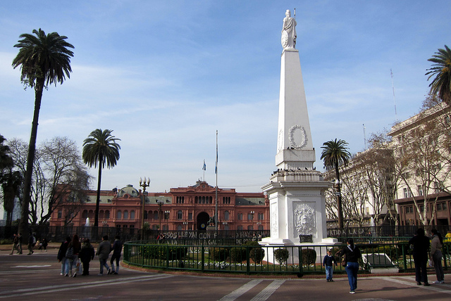 Plaza de Mayo, gay Buenos Aires in ManAboutWorld gay travel magazine